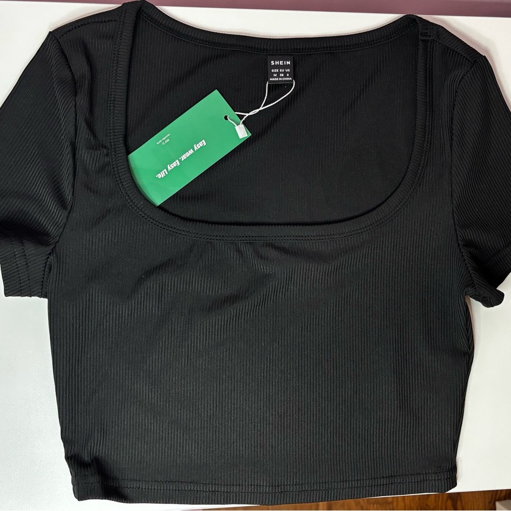 Black Ribbed Crop Top